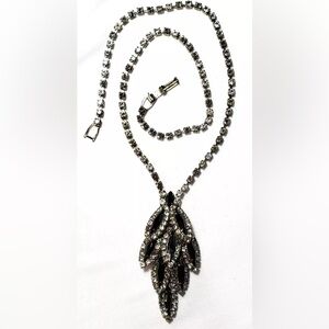 VINTAGE ( c. 1970 ) ELIZABETH COLE SWAROVSKI CRYSTAL JET OMBRE BACALL NECKLACE